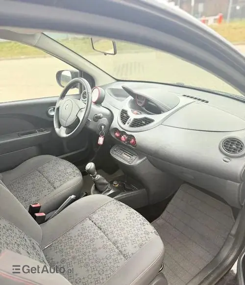 RENAULT Twingo 