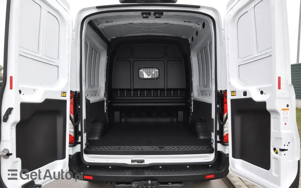 FORD TRANSIT L3H2 DCiV RWD TREND 7os BRYGADOWY FABRYCZNIE NOWY DOSTĘPNY OD RĘKI NA GWARANCJI 