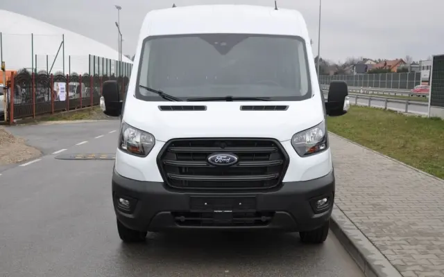FORD TRANSIT L3H2 DCiV RWD TREND 7os BRYGADOWY FABRYCZNIE NOWY DOSTĘPNY OD RĘKI NA GWARANCJI 
