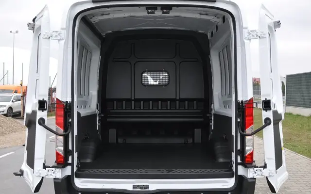 FORD TRANSIT L3H2 DCiV RWD TREND 7os BRYGADOWY FABRYCZNIE NOWY DOSTĘPNY OD RĘKI NA GWARANCJI 