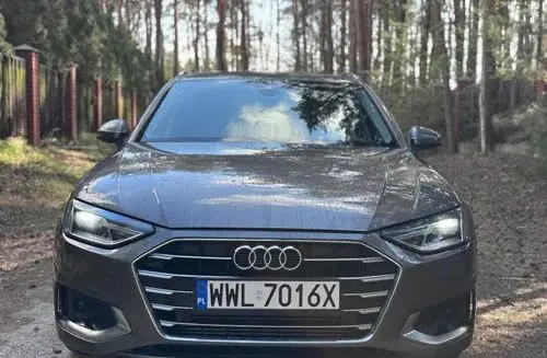 AUDI A4 