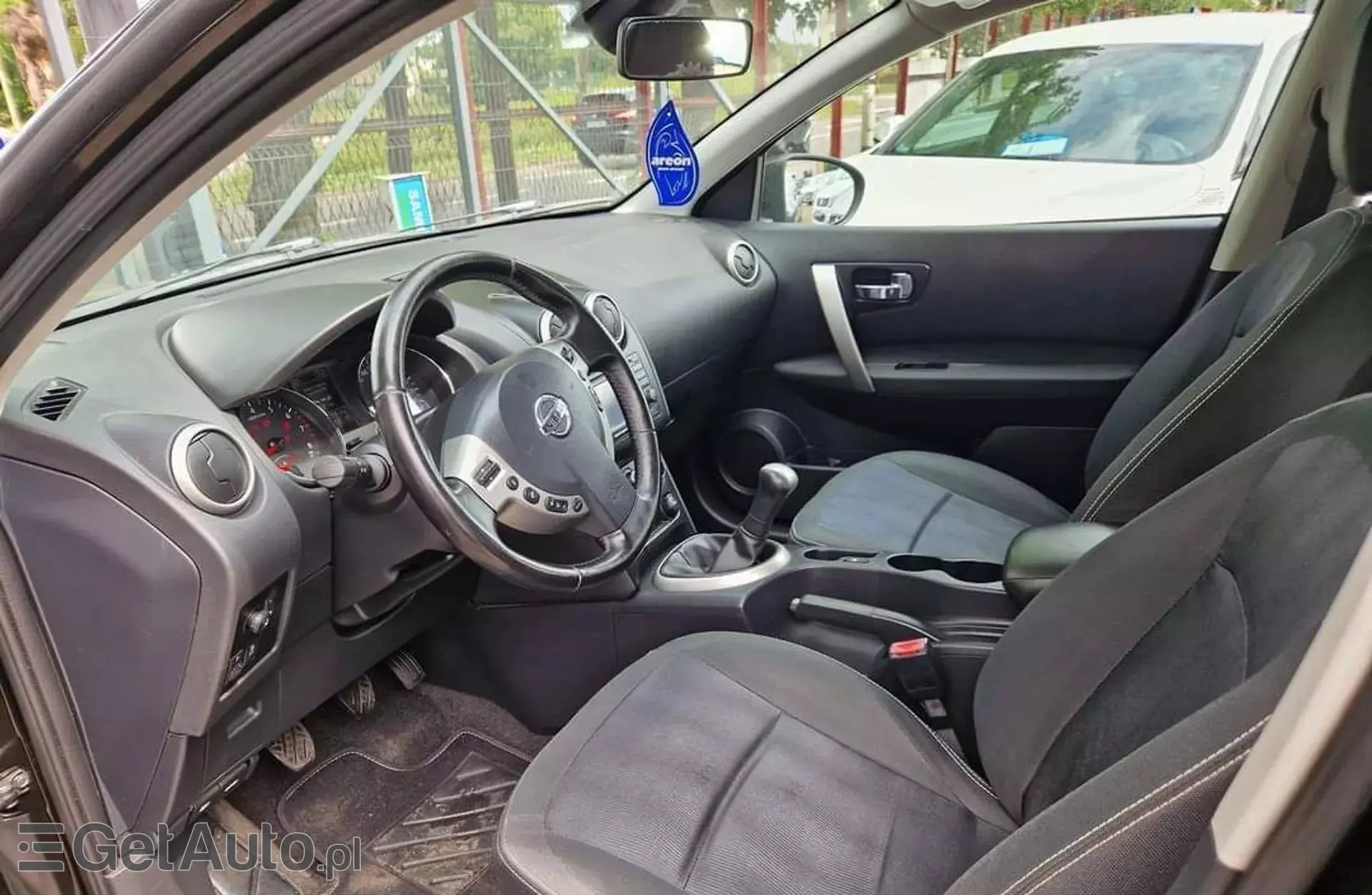 NISSAN Qashqai 1.6 (114 KM)
