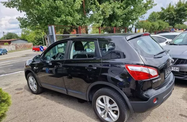 NISSAN Qashqai 1.6 (114 KM)