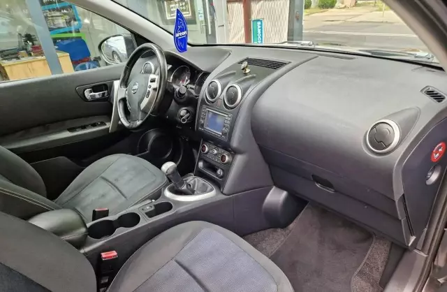 NISSAN Qashqai 1.6 (114 KM)