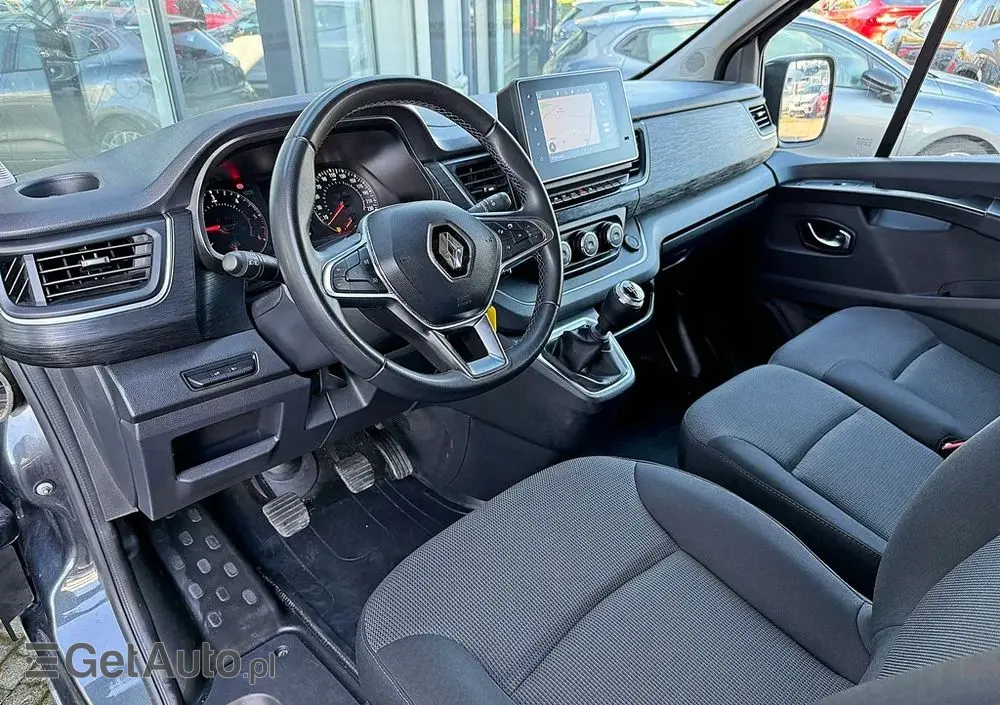 RENAULT Trafic 