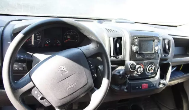 PEUGEOT Boxer 