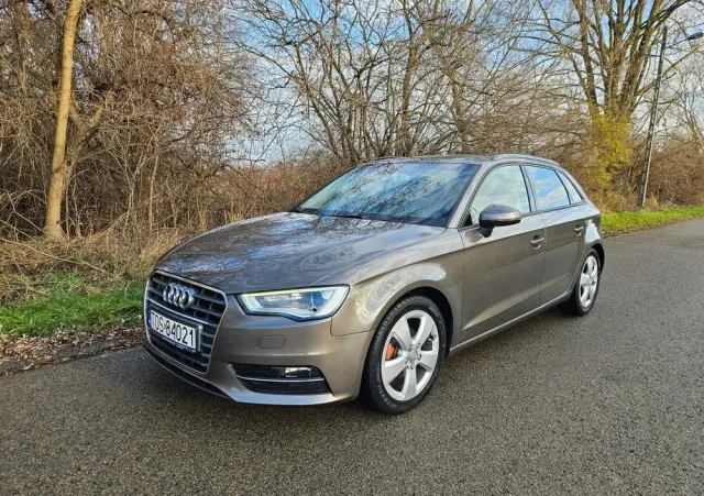 AUDI A3 Sportback 