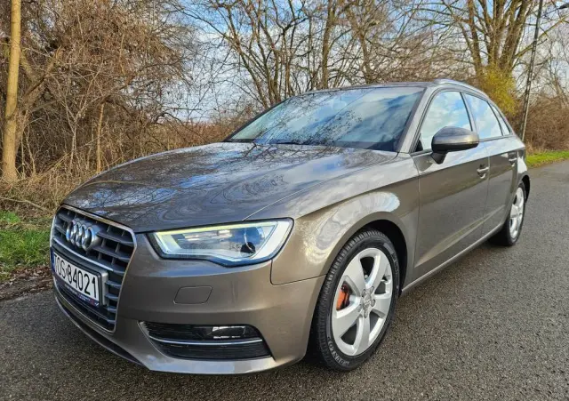 AUDI A3 Sportback 