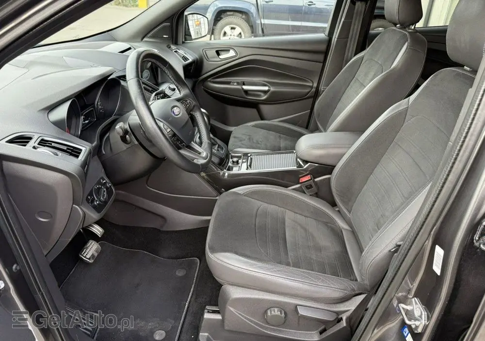 FORD Kuga 2.0 TDCi AWD ST-Line