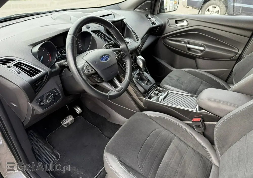 FORD Kuga 2.0 TDCi AWD ST-Line