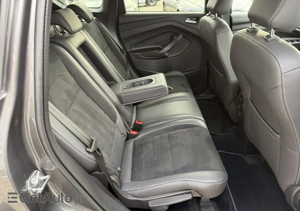 FORD Kuga 2.0 TDCi AWD ST-Line