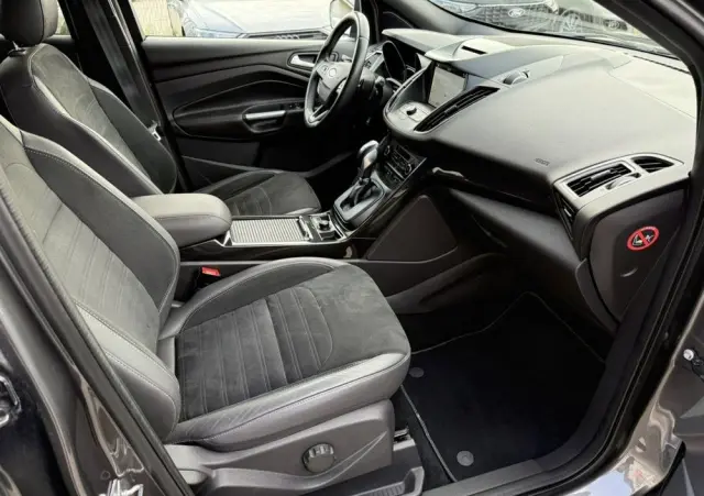 FORD Kuga 2.0 TDCi AWD ST-Line