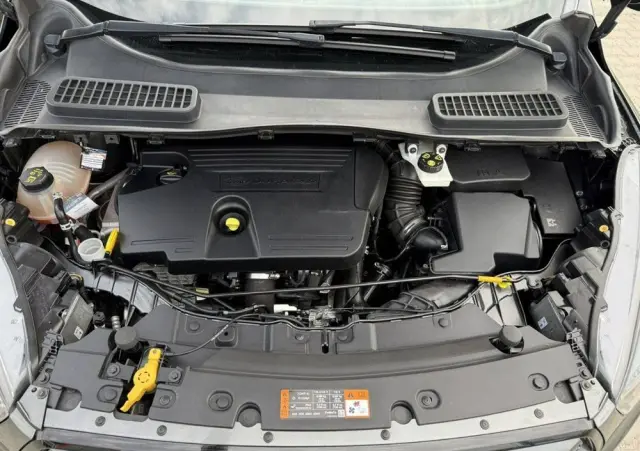 FORD Kuga 2.0 TDCi AWD ST-Line