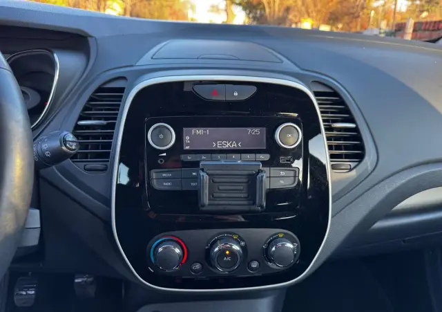 RENAULT Captur ENERGY TCe 90 Start&Stop Life