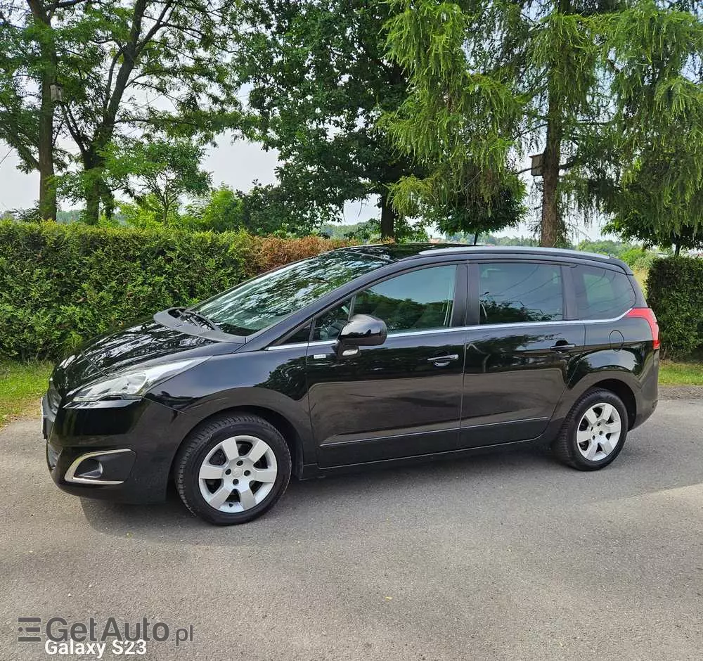 PEUGEOT 5008 155 THP Style