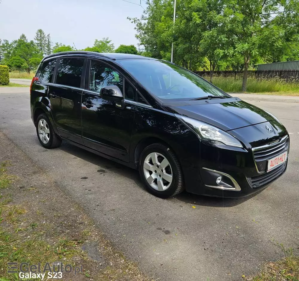 PEUGEOT 5008 155 THP Style