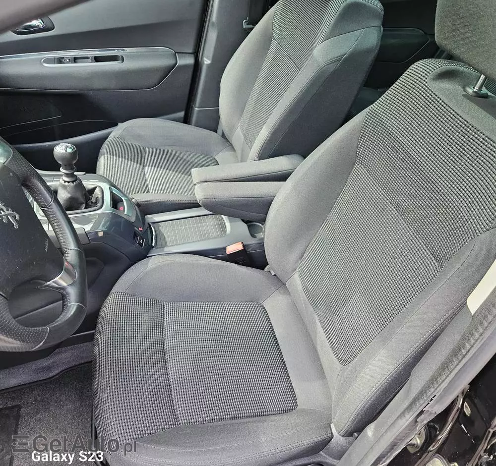 PEUGEOT 5008 155 THP Style