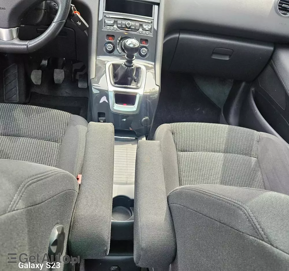 PEUGEOT 5008 155 THP Style