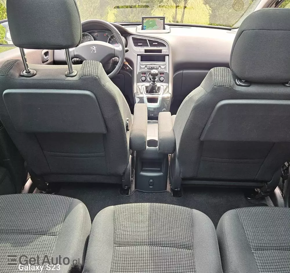 PEUGEOT 5008 155 THP Style