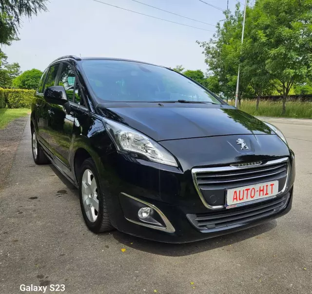 PEUGEOT 5008 155 THP Style