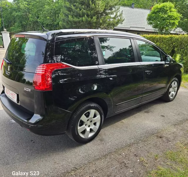 PEUGEOT 5008 155 THP Style