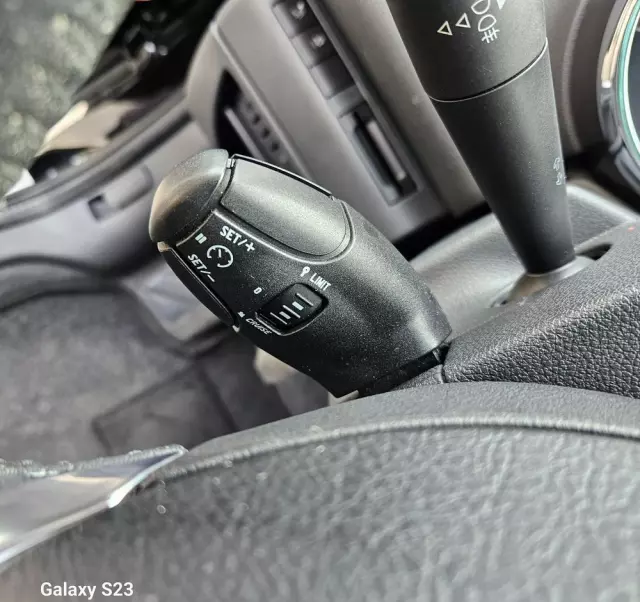 PEUGEOT 5008 155 THP Style