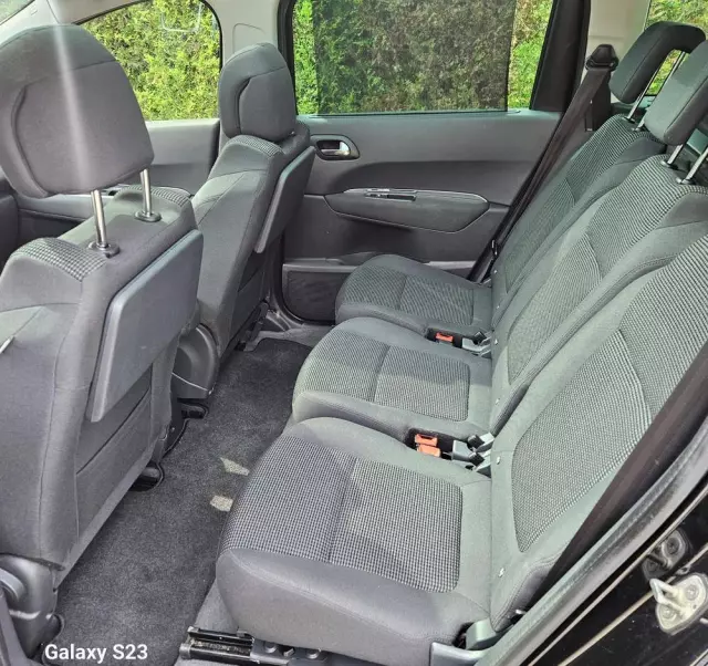 PEUGEOT 5008 155 THP Style