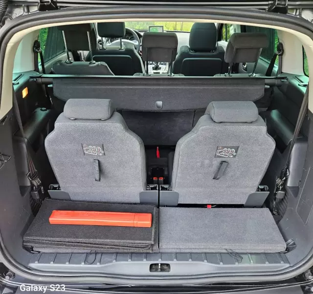 PEUGEOT 5008 155 THP Style