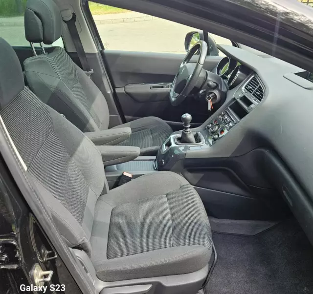 PEUGEOT 5008 155 THP Style