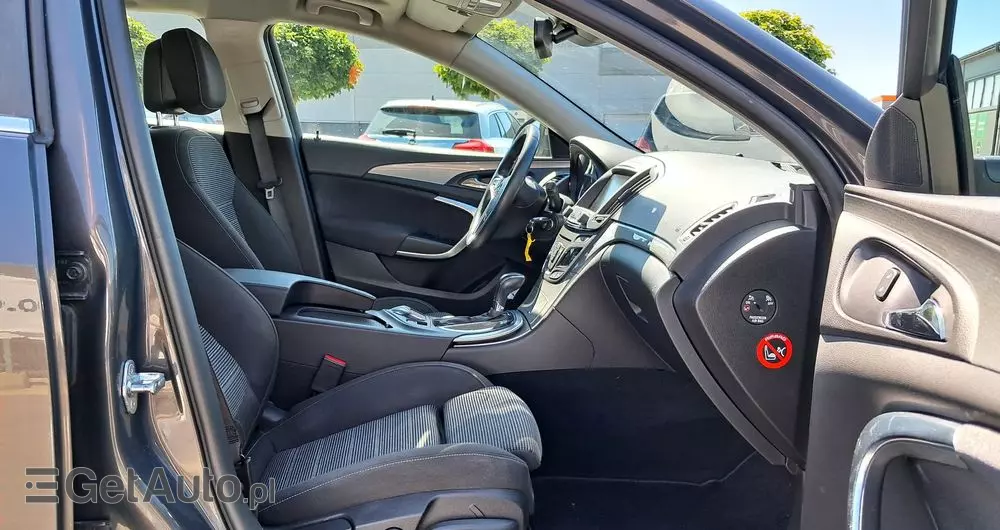 OPEL Insignia 1.6 ECOTEC DI Turbo Sports Tourer Business Edition