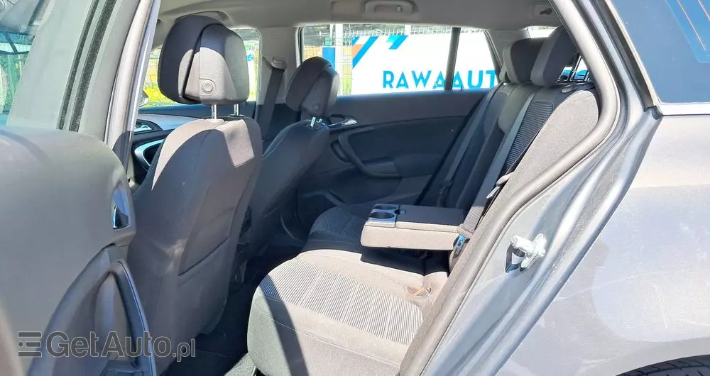 OPEL Insignia 1.6 ECOTEC DI Turbo Sports Tourer Business Edition