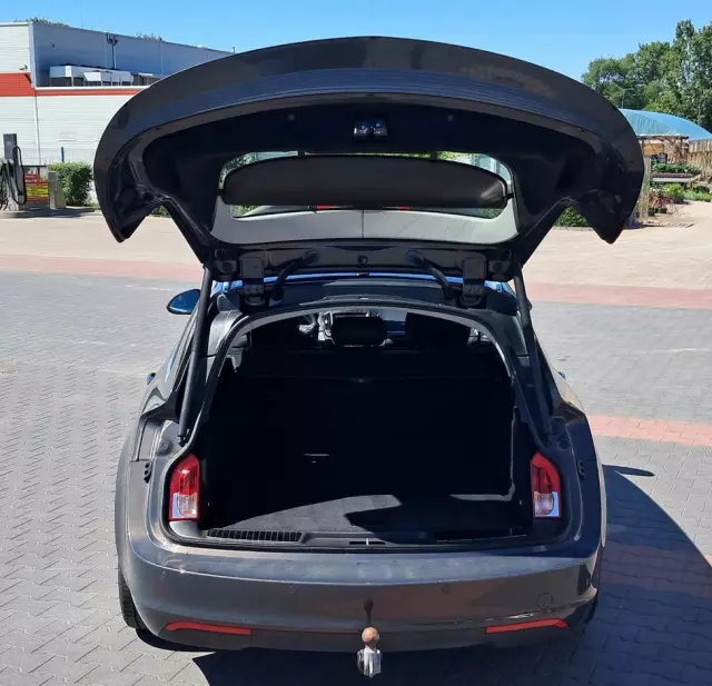 OPEL Insignia 1.6 ECOTEC DI Turbo Sports Tourer Business Edition