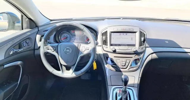 OPEL Insignia 1.6 ECOTEC DI Turbo Sports Tourer Business Edition