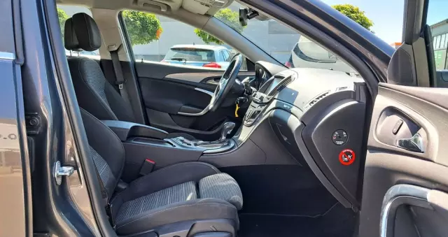 OPEL Insignia 1.6 ECOTEC DI Turbo Sports Tourer Business Edition