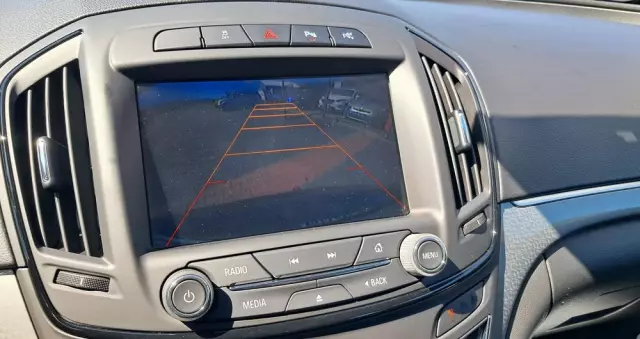 OPEL Insignia 1.6 ECOTEC DI Turbo Sports Tourer Business Edition