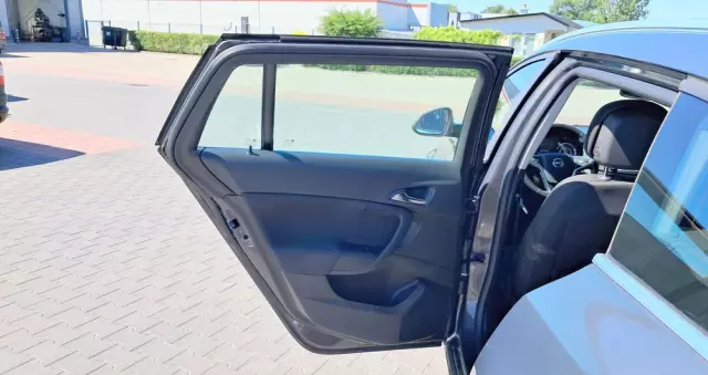 OPEL Insignia 1.6 ECOTEC DI Turbo Sports Tourer Business Edition