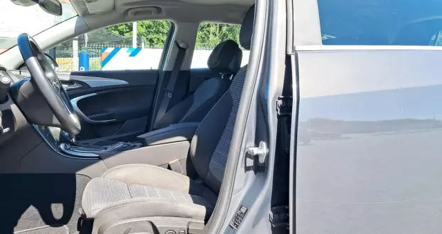 OPEL Insignia 1.6 ECOTEC DI Turbo Sports Tourer Business Edition