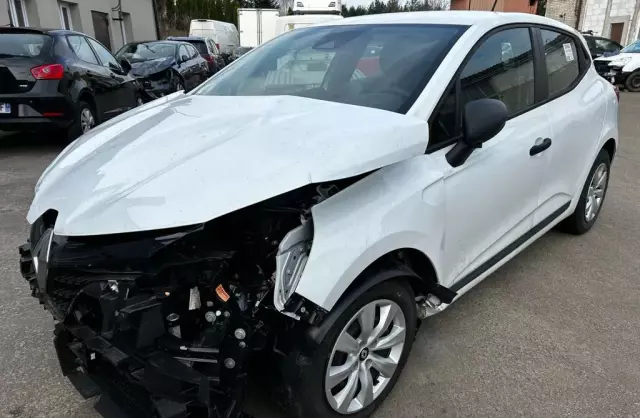 RENAULT Clio 