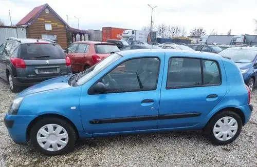 RENAULT Clio 