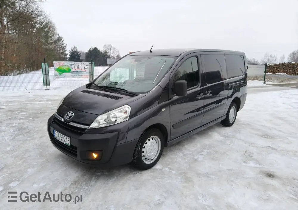 TOYOTA PROACE 