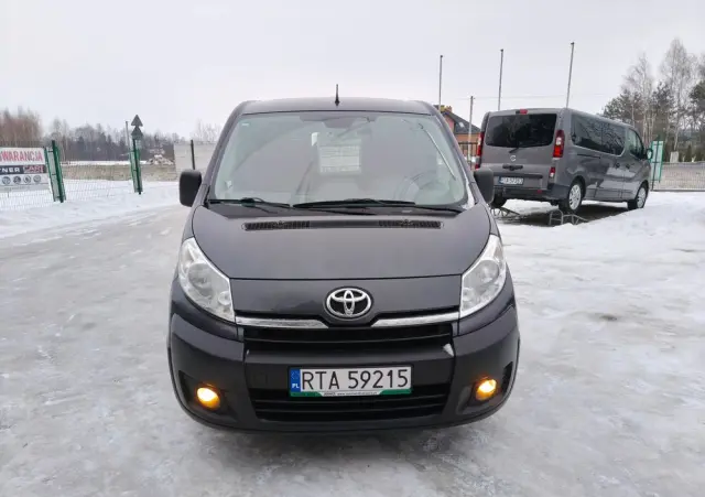 TOYOTA PROACE 