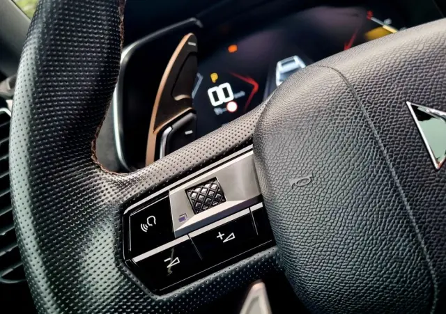 DS AUTOMOBILES DS 7 Crossback 1.6 PureTech Performance Line +