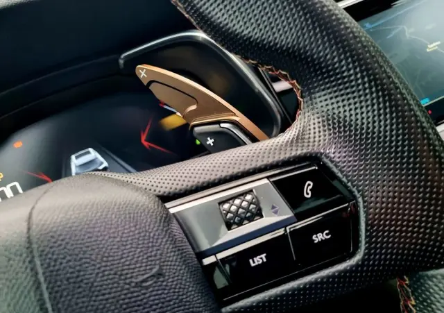 DS AUTOMOBILES DS 7 Crossback 1.6 PureTech Performance Line +