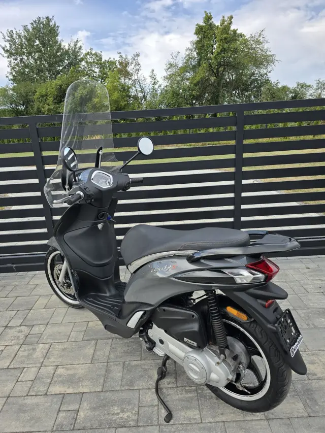 PIAGGIO Liberty  