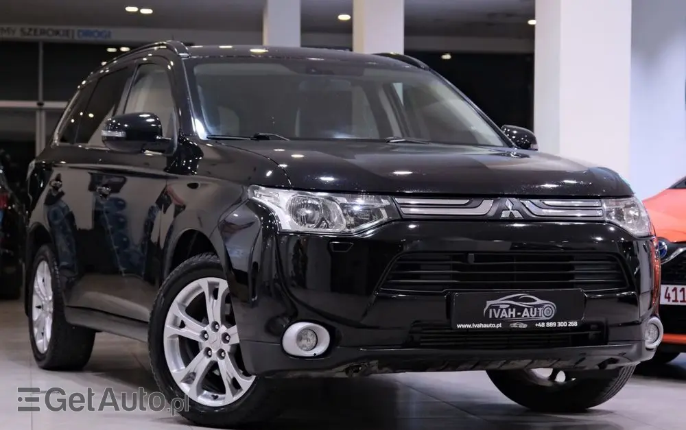 MITSUBISHI Outlander 2.2 DI-D 4WD Diamant Edition