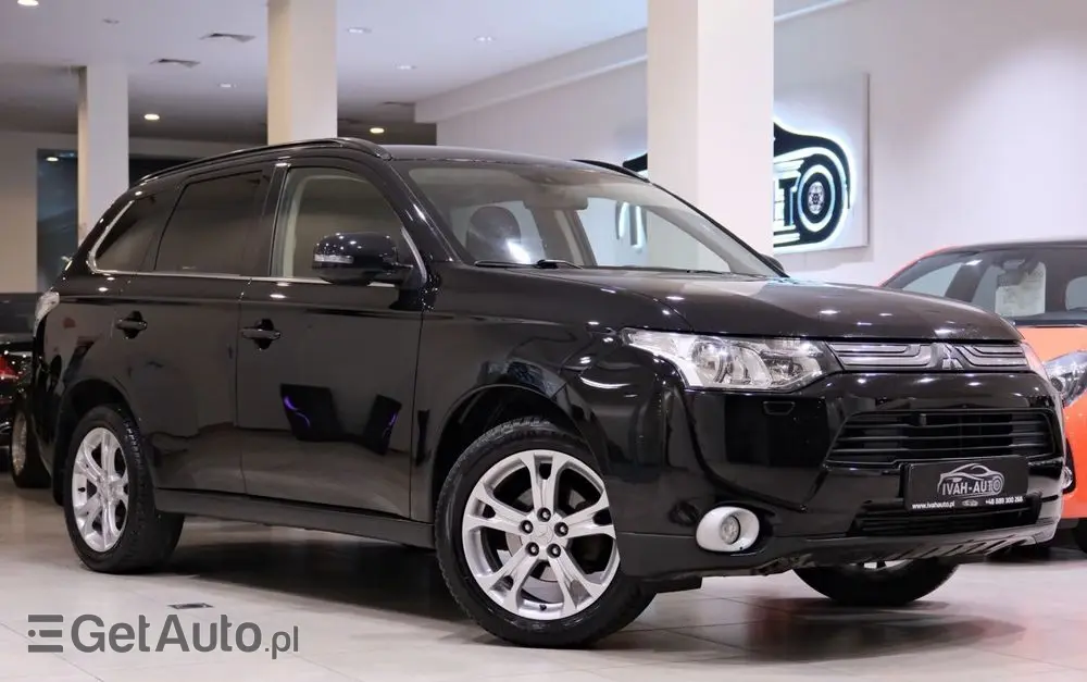 MITSUBISHI Outlander 2.2 DI-D 4WD Diamant Edition