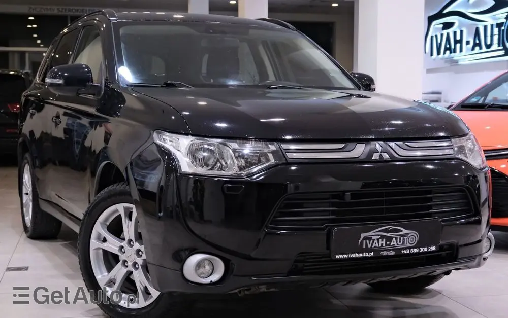 MITSUBISHI Outlander 2.2 DI-D 4WD Diamant Edition