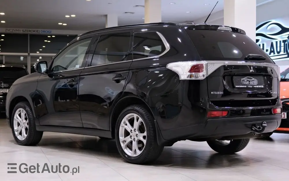 MITSUBISHI Outlander 2.2 DI-D 4WD Diamant Edition