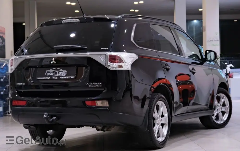 MITSUBISHI Outlander 2.2 DI-D 4WD Diamant Edition