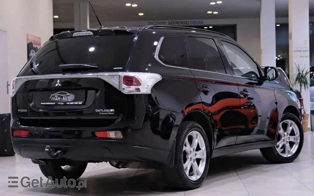 MITSUBISHI Outlander 2.2 DI-D 4WD Diamant Edition